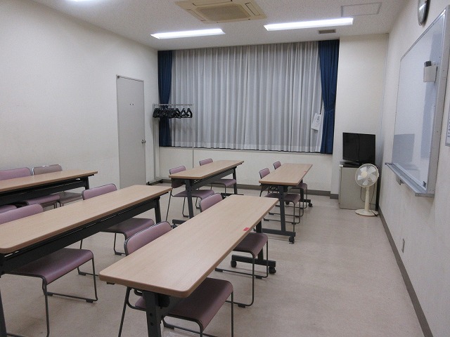 会議室C